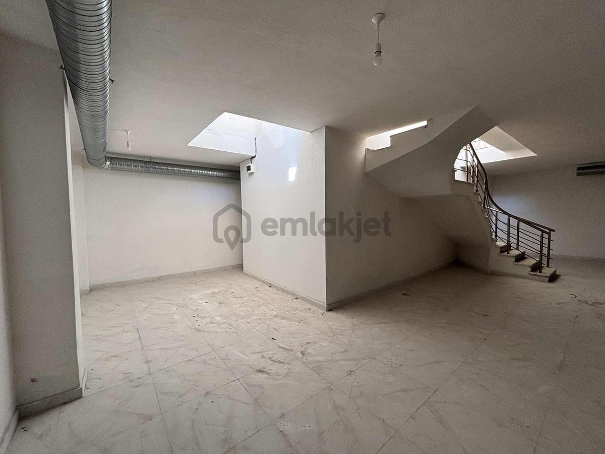 Sultanbeyli Fatih Mah Kiralık 230 M2 Dükkan - 25