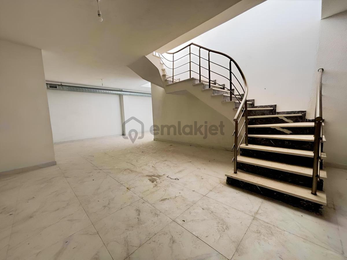 Sultanbeyli Fatih Mah Kiralık 230 M2 Dükkan - 24