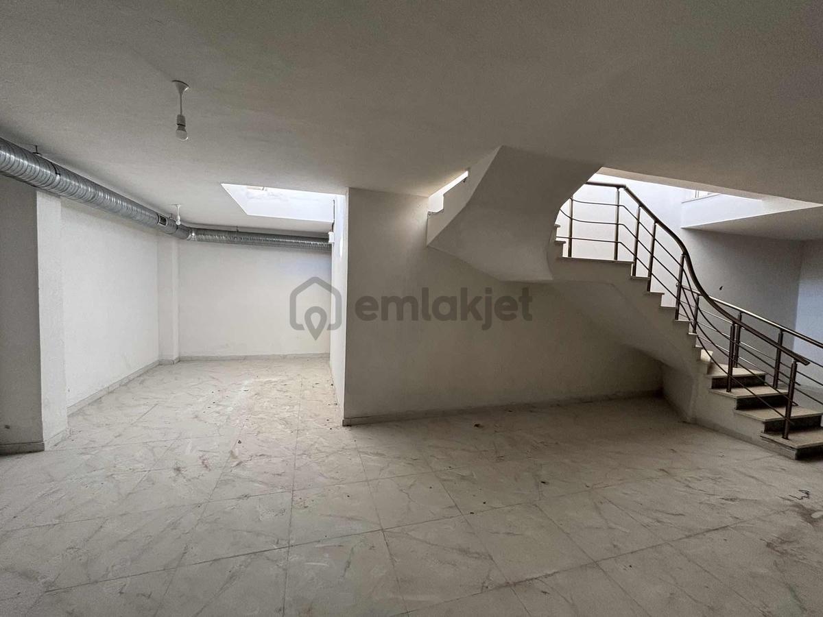 Sultanbeyli Fatih Mah Kiralık 230 M2 Dükkan - 27
