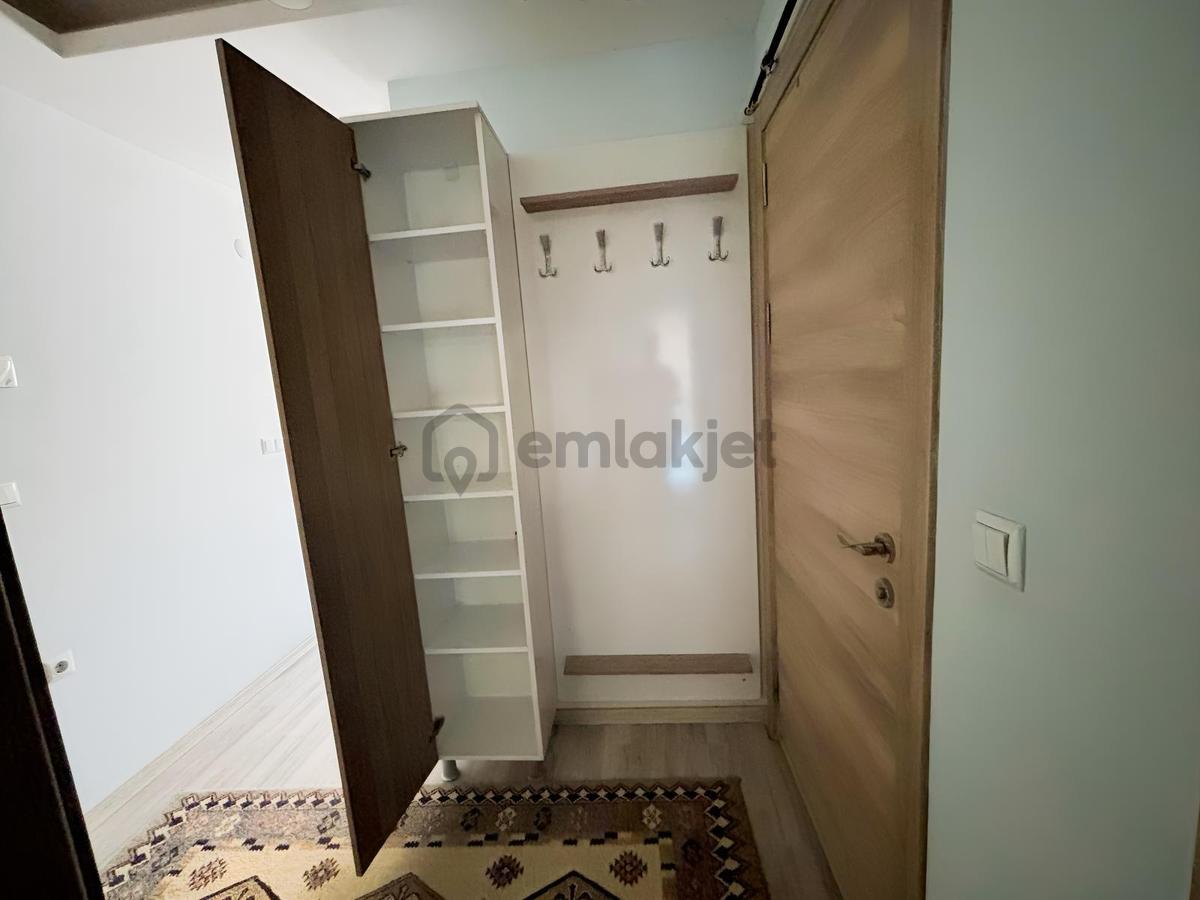 Anadolu Caddesinde Merkezi Konumda Eşyalı 1+1 Satılık Daire - 13