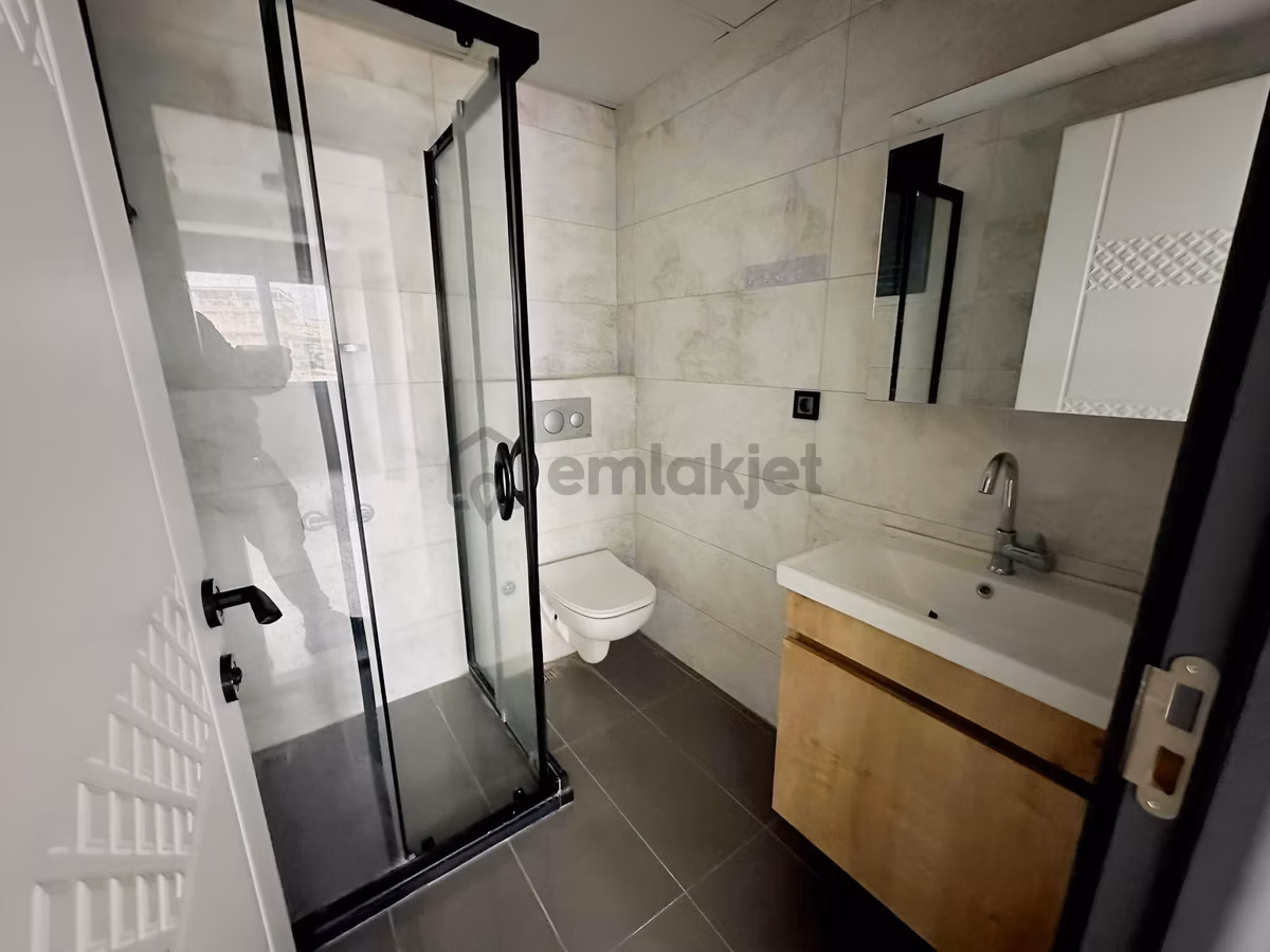 Menemen Irmak Mah.havuzlu Sitede, E,banyolu Satılık 3+1 Daire - 24
