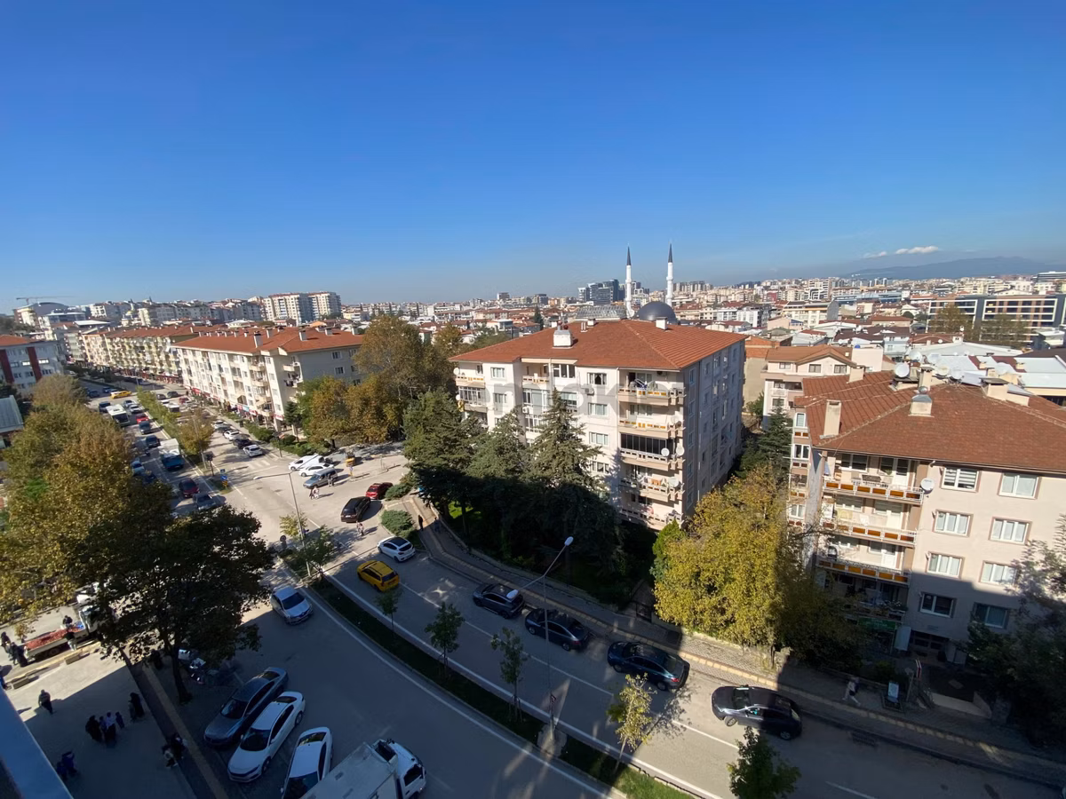 Beşevler Caddesi Üzerinde Muhteşem Manzaralı Geniş Daire.... - 3