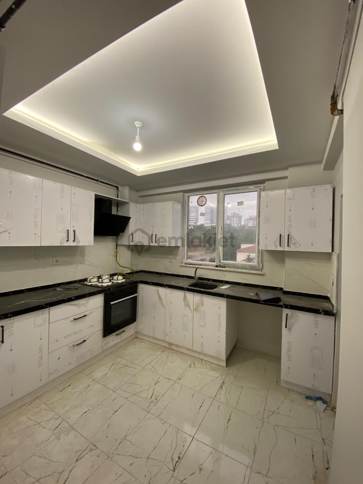 Baruthanede İci Full Yapılı Satılık Daire - 2