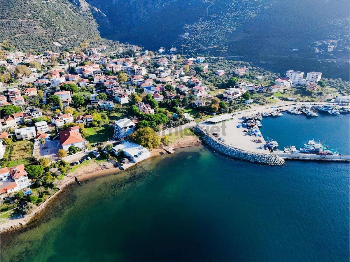 Armutlu Kapaklı Ova Mevkiinde Denize 100 M Mesafede Dubleks Ev - 35