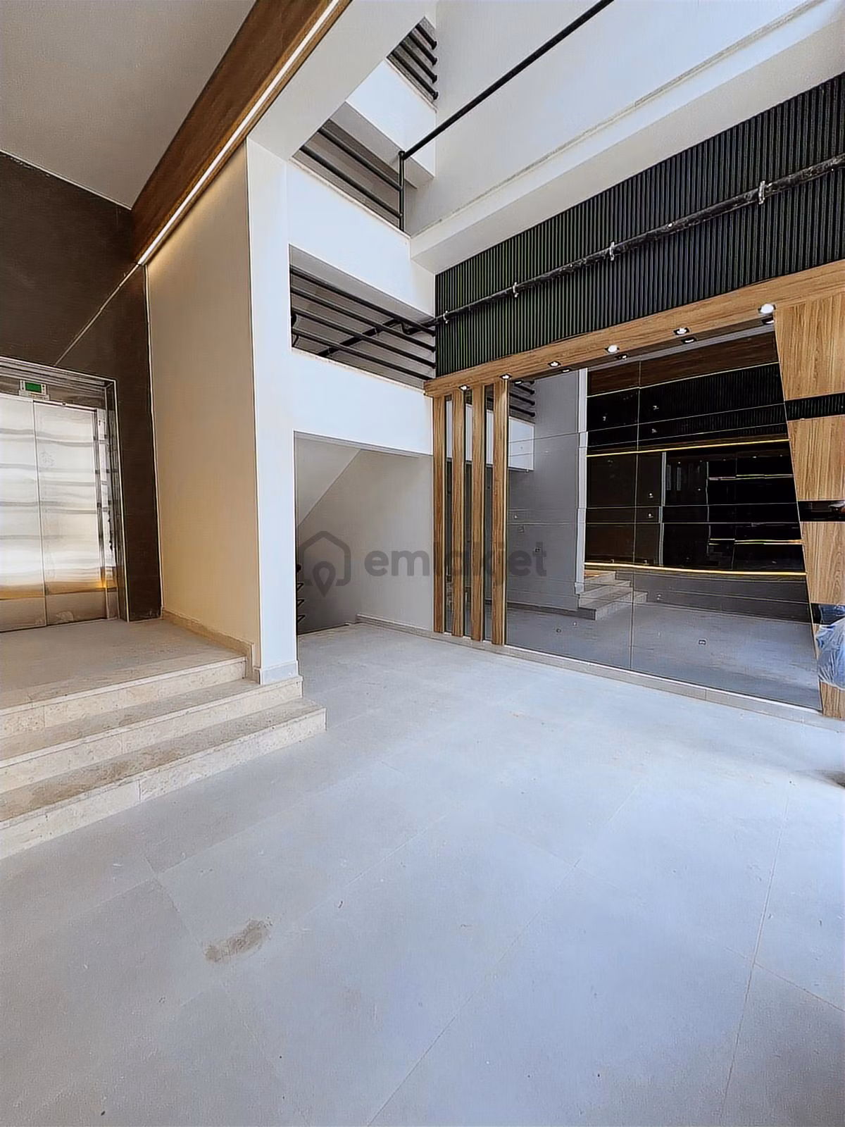 Afyonkarahisar'ın En Prestijli Mahalle'sinde Satılık 4+1 Daire ! - 3