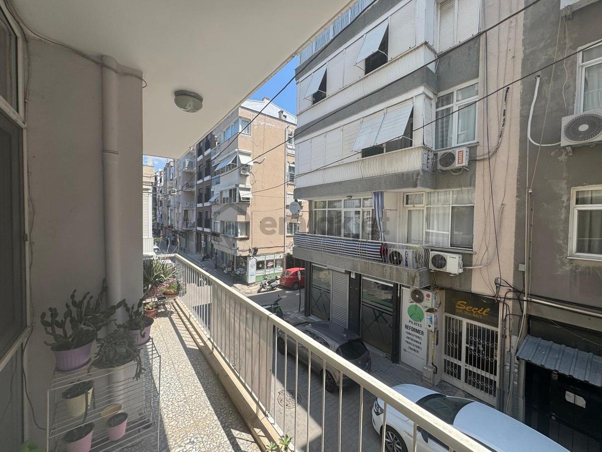 Karşıyaka Bahariye Mahallesinde Satılık 3+1 Daire - 6