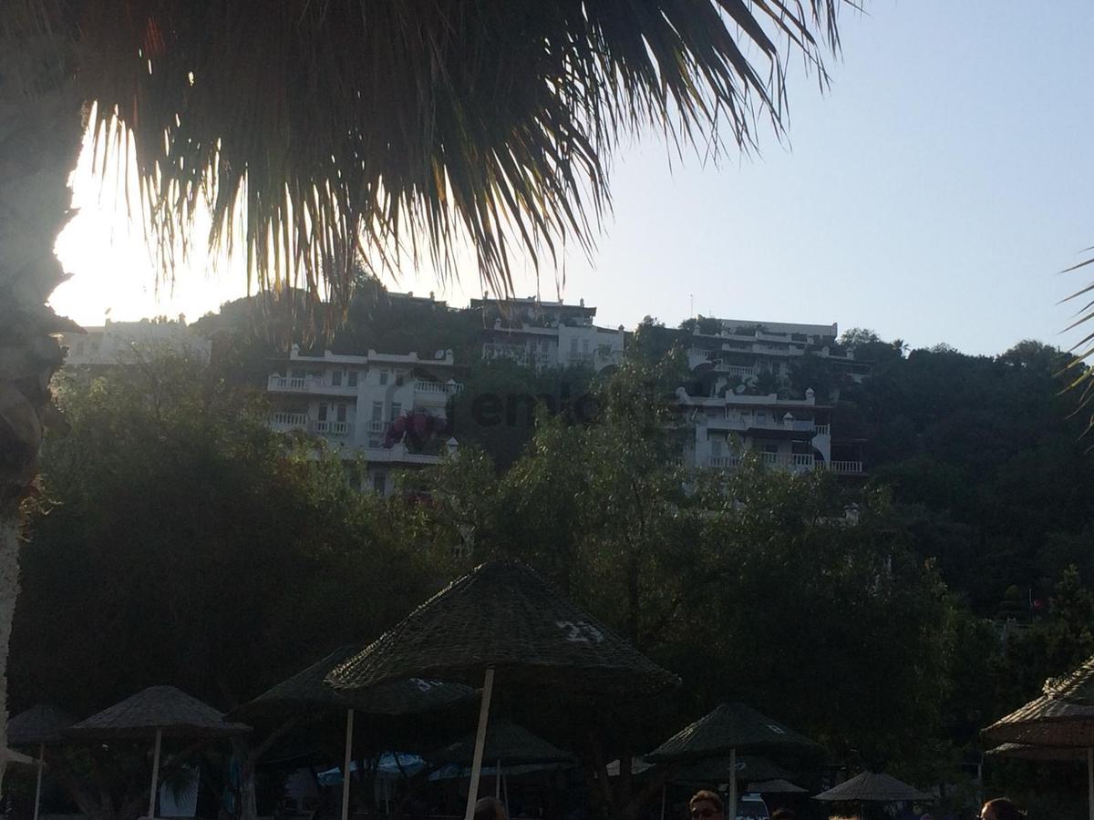 Kıyıkışlacık'da Gülüm Kıyı Sitesinde Denize Nazır Satılık Villa - 2