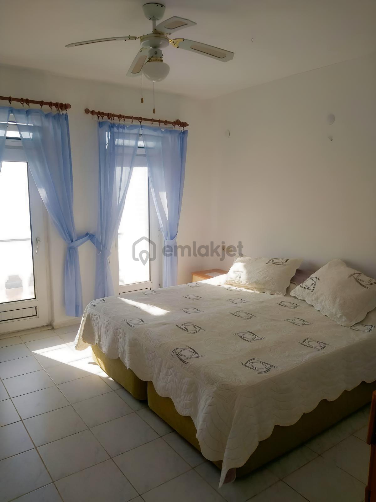 Kıyıkışlacık'da Gülüm Kıyı Sitesinde Denize Nazır Satılık Villa - 25