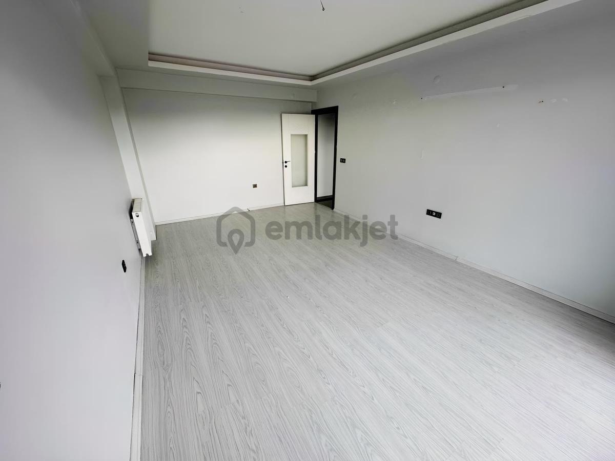 Menemen Irmak Mah.havuzlu Sitede Kiralık 3+1 - 5