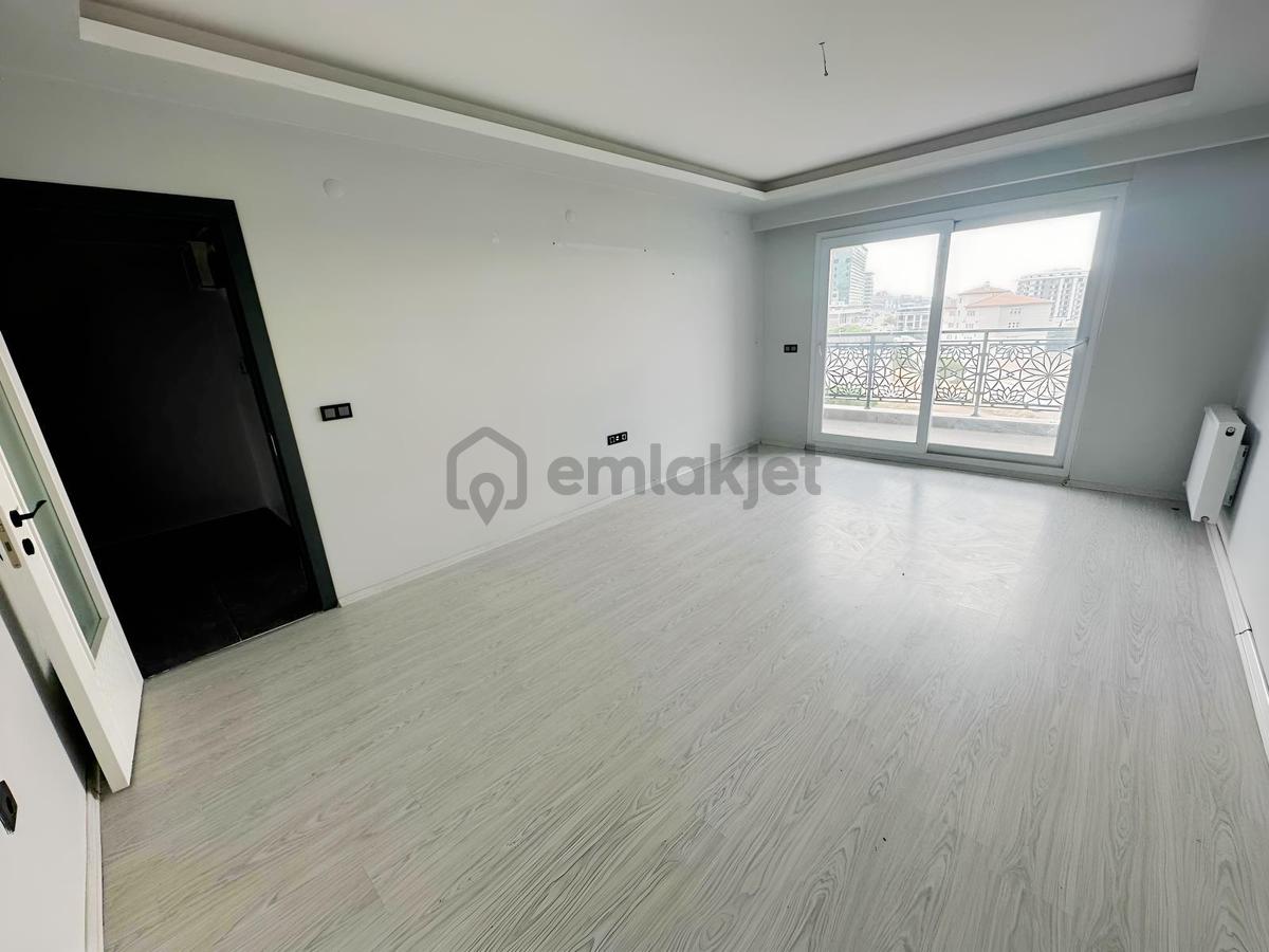 Menemen Irmak Mah.havuzlu Sitede Kiralık 3+1 - 4