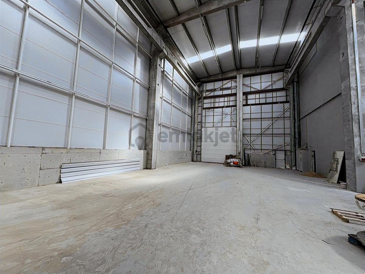 Sancaktepe'de Kiralık 600 M2 Fabrika & Depo - 2