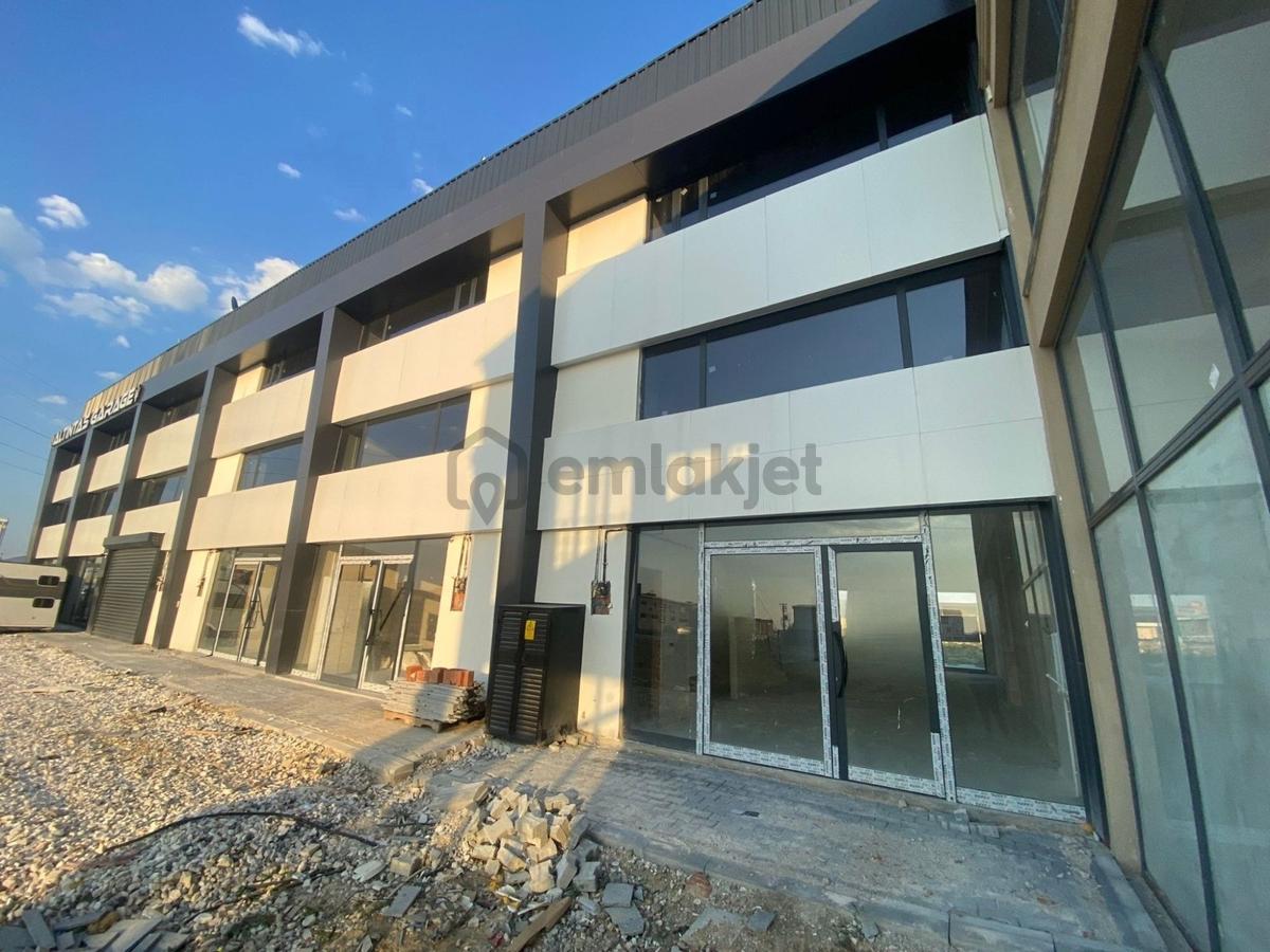 Kamyon Garajı Yanında Satılık 300 M² Çift Cephe Dükkan - 20