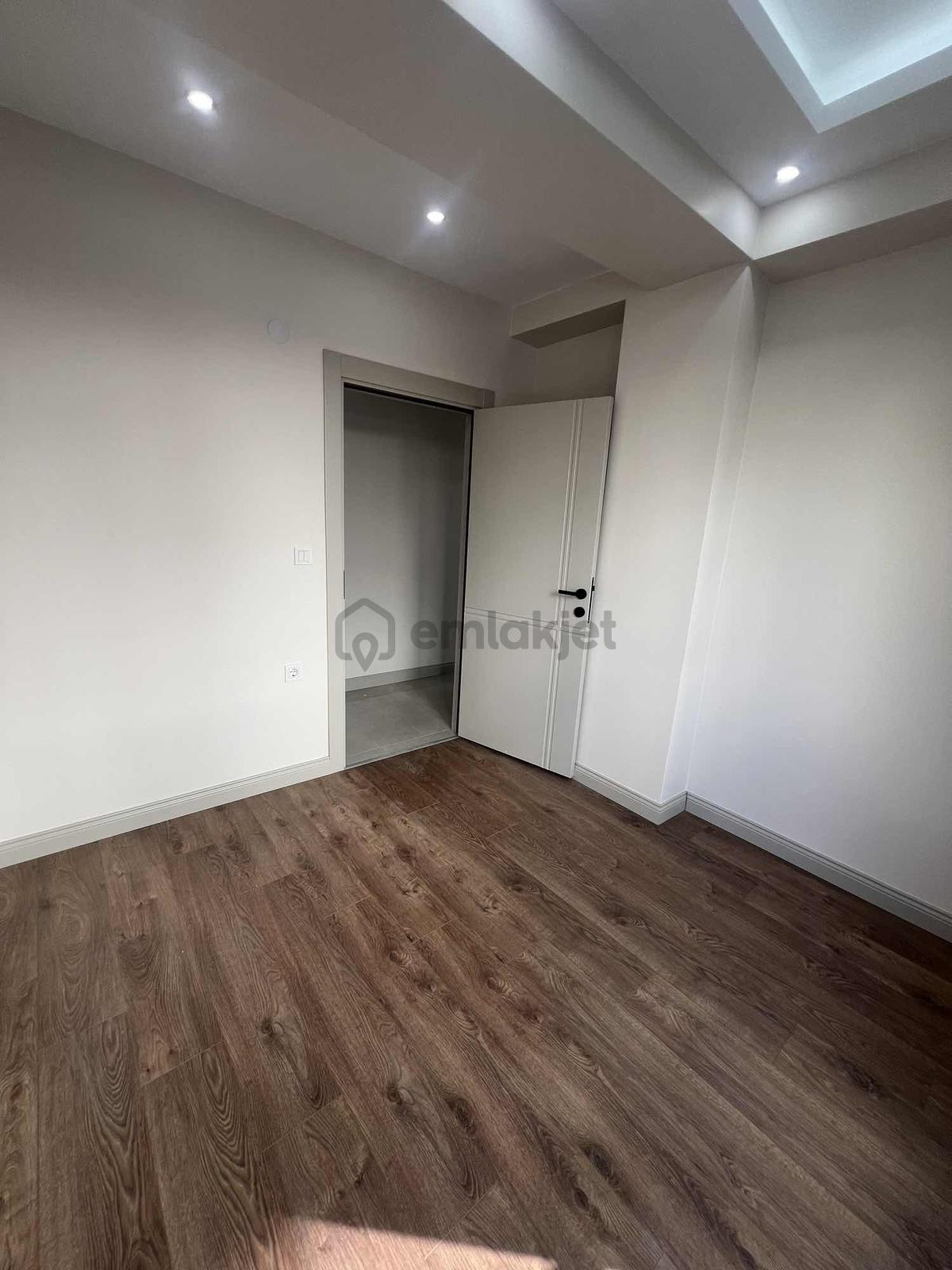 Eminevime Uygun Taşolukta Satılık 2+1 Lüks Daire - 13