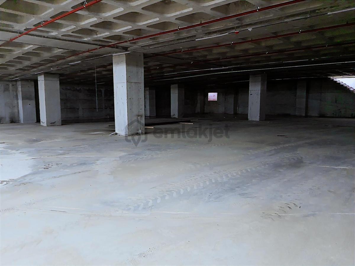 Arnavutköy Bolluca'da Kiralık 2.650 M² Depo. - 6