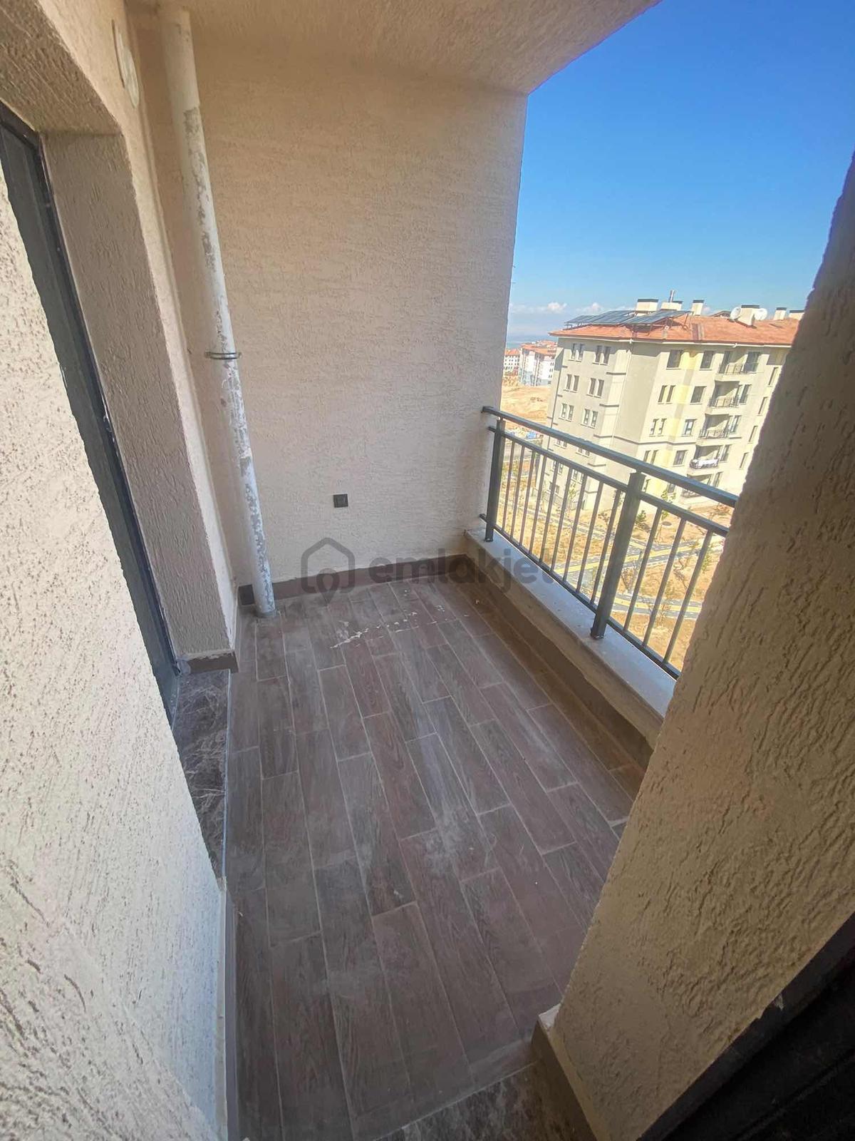 Özhan'dan Bahçebaşı Tokilerde 3+1 Kiralık Daire - 15