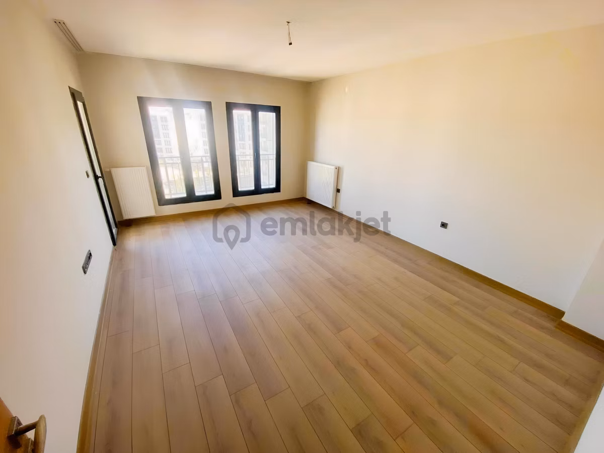 Özhan'dan Bahçebaşı Tokilerde 3+1 Kiralık Daire - 3
