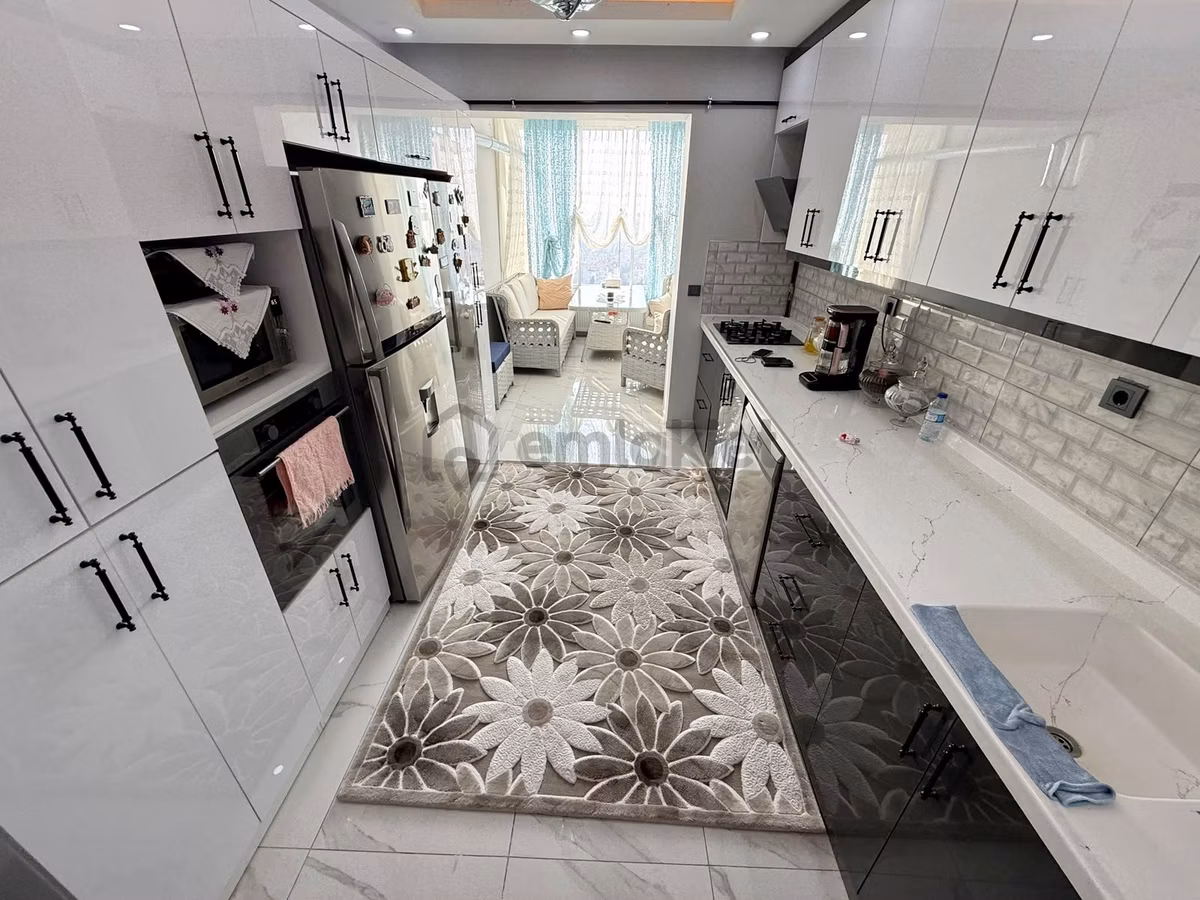 4+1 7/24 Güvenlik Önü Açık Full Yapılı E.banyolu Satılık Daire