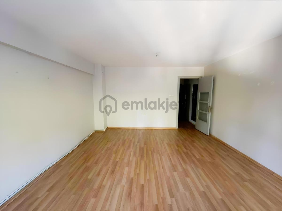 Berk Emlak'tan Merkezi Konumda Kiralık 3+1 Daire - 5