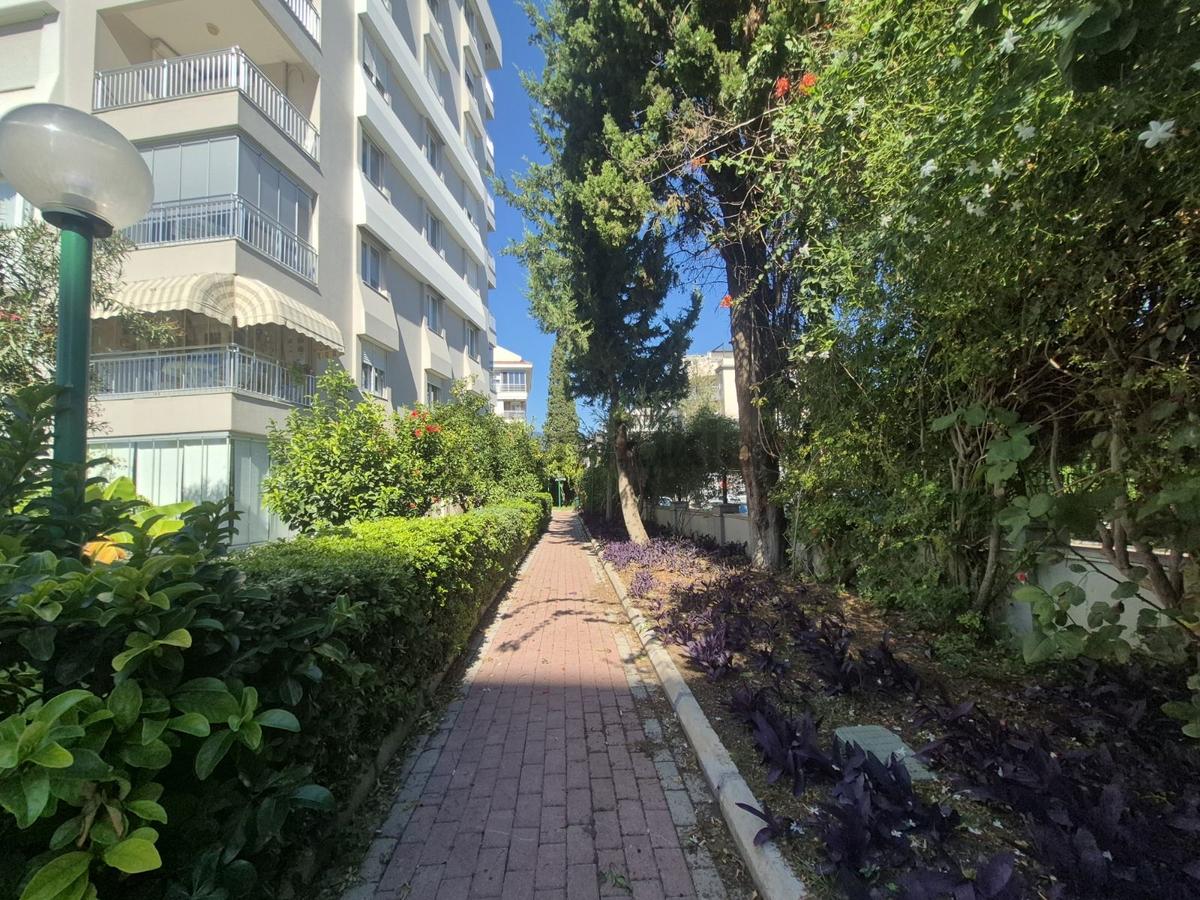 Çağlayan Havuzlu, Güvenlikli Sitede Bahçe Katı - 31