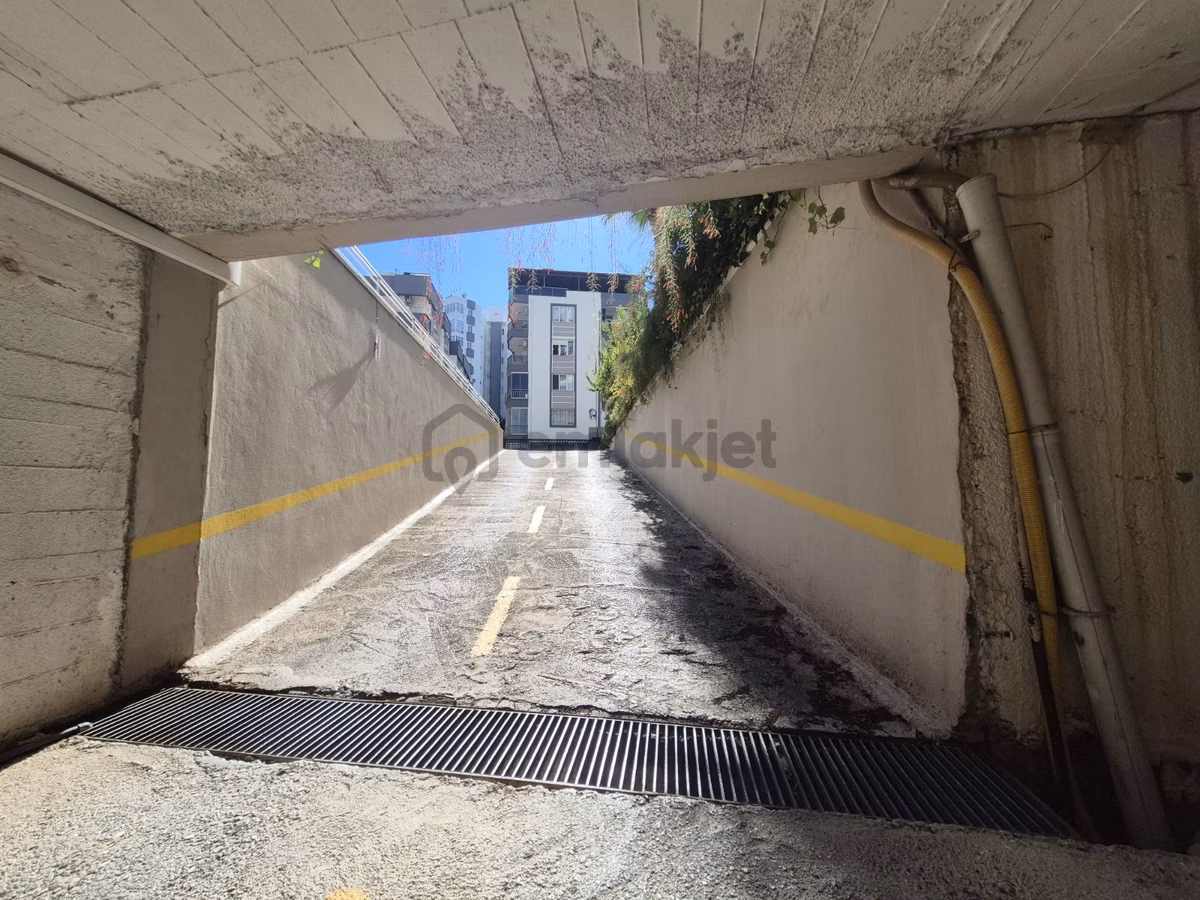 Çağlayan Havuzlu, Güvenlikli Sitede Bahçe Katı - 25