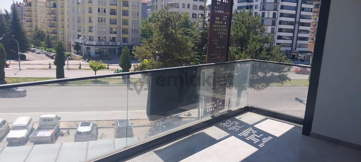 Sahibinden Vista Tower'da En İyi Konumda Arakat Sıfır Daire - 16