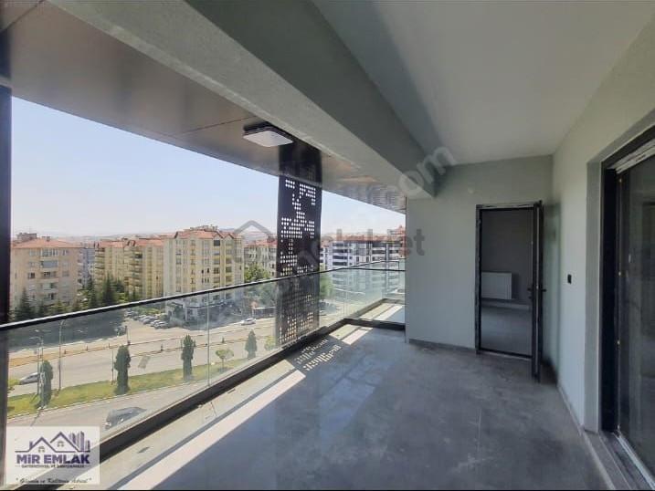 Sahibinden Vista Tower'da En İyi Konumda Arakat Sıfır Daire - 13