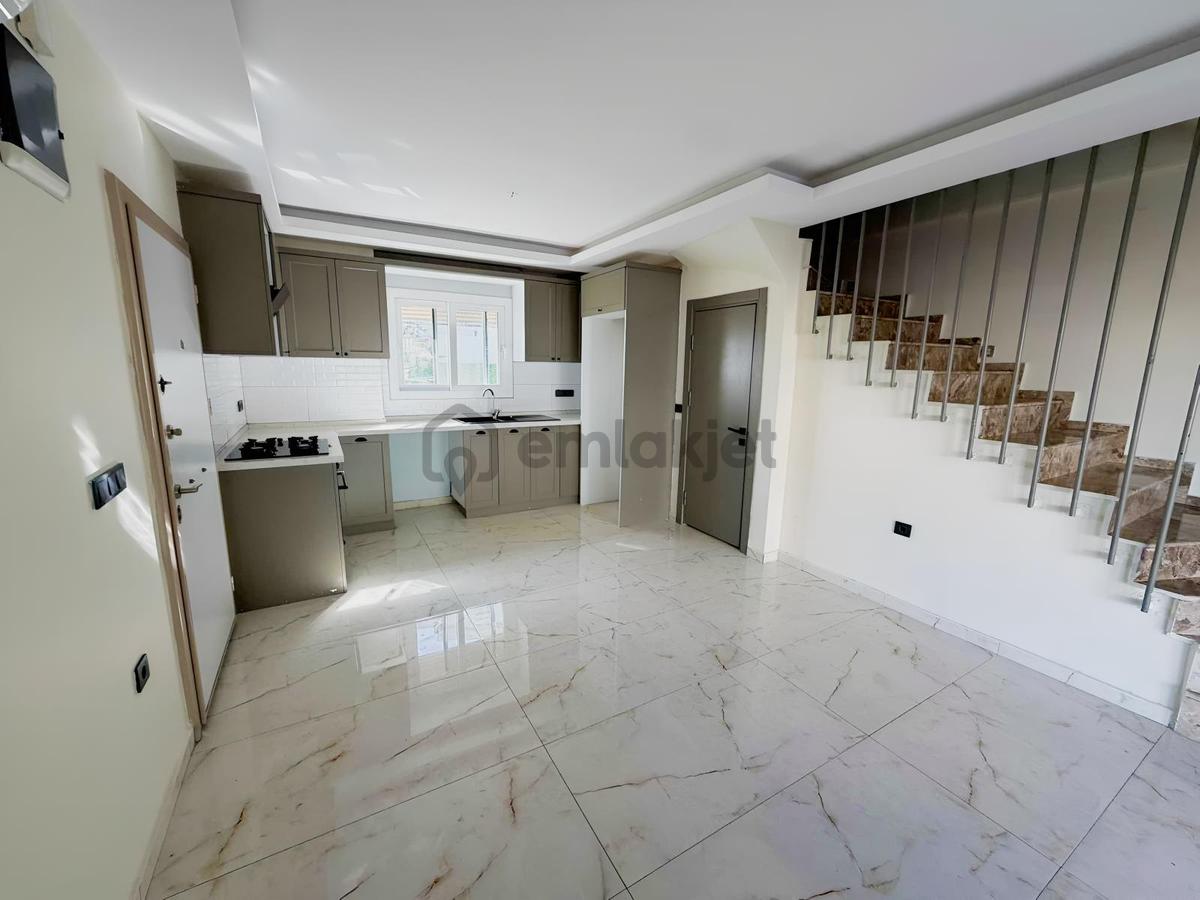 Mordoğan'da Kiralık 3+1 Bahçeli Dubleks - 20