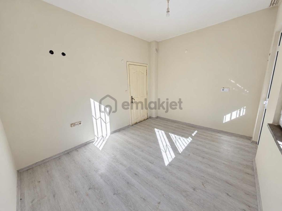 Gündoğdu Mah Geniş 2+1 Ayrı Mutfak Banyo Boyalı Temiz - 12