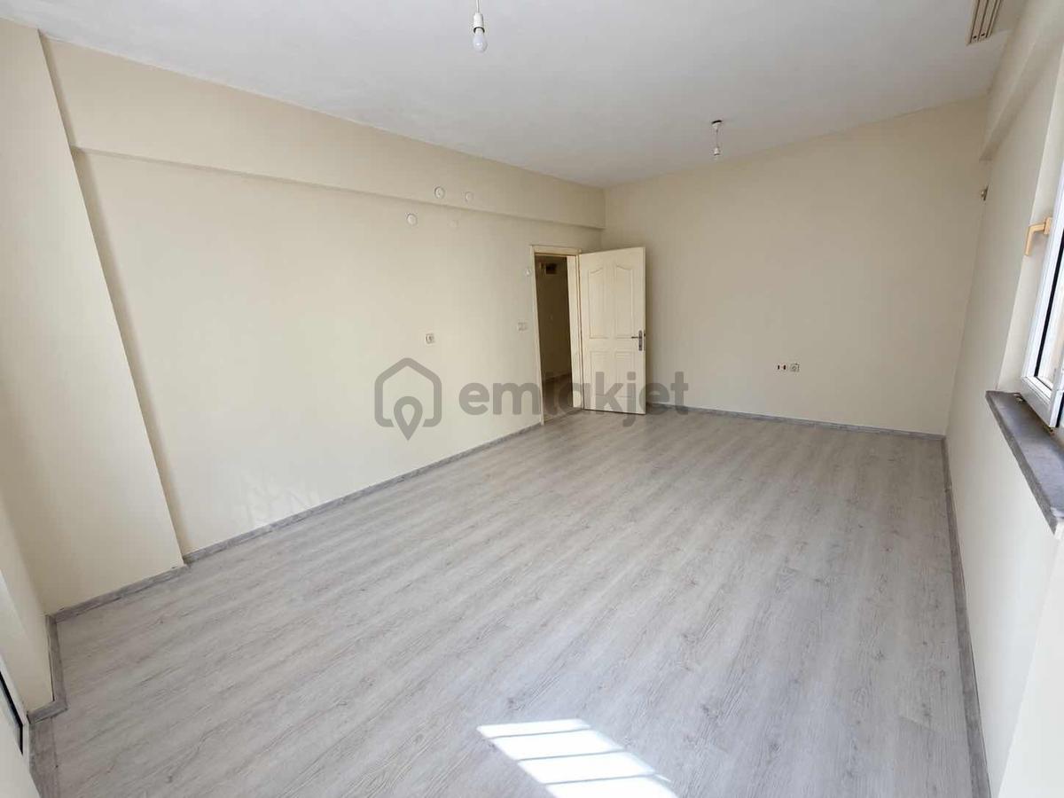 Gündoğdu Mah Geniş 2+1 Ayrı Mutfak Banyo Boyalı Temiz - 18