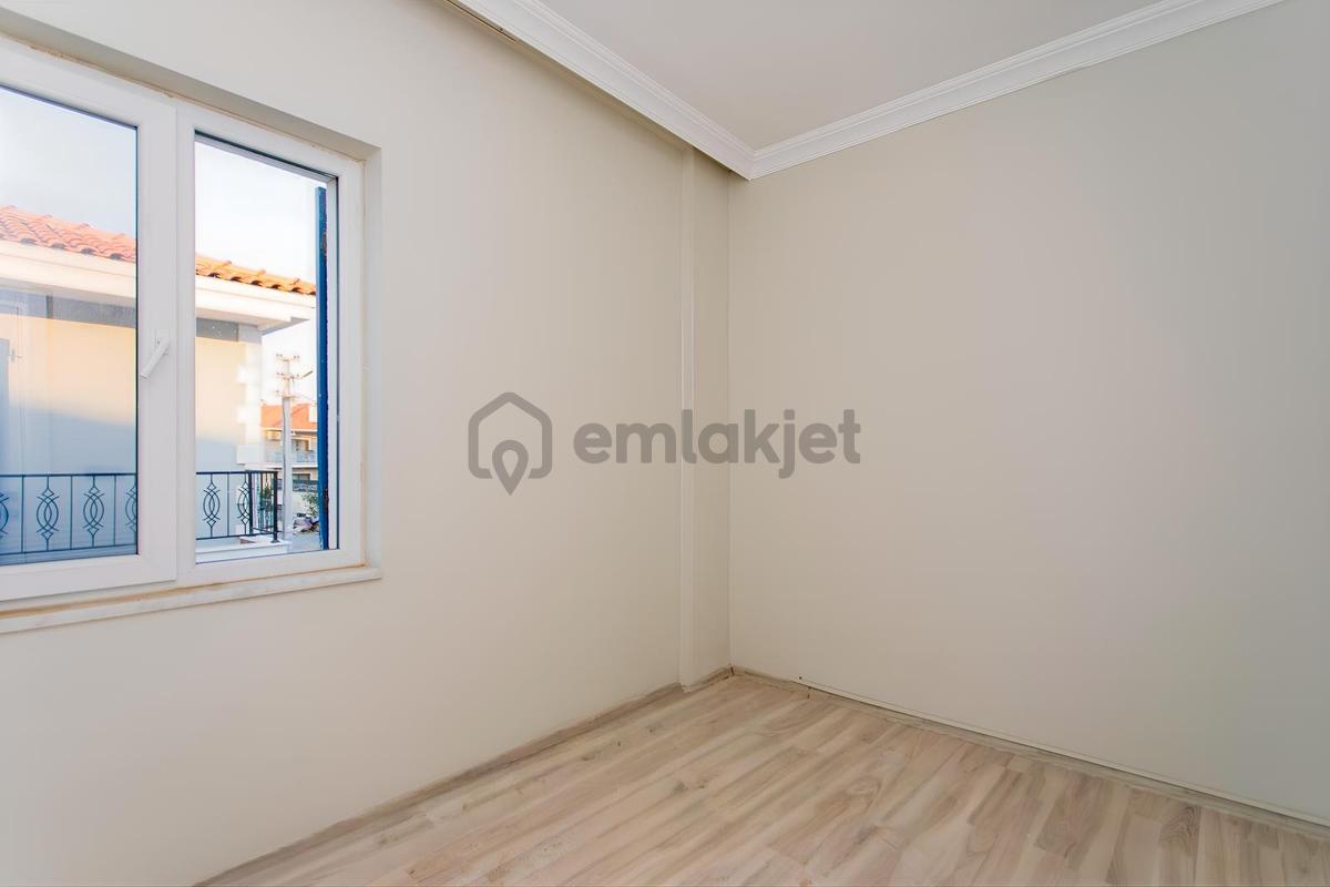Foça Hacıveli Mah. Havuzlu Site İçerisinde Satılık 3+1 Villa - 12