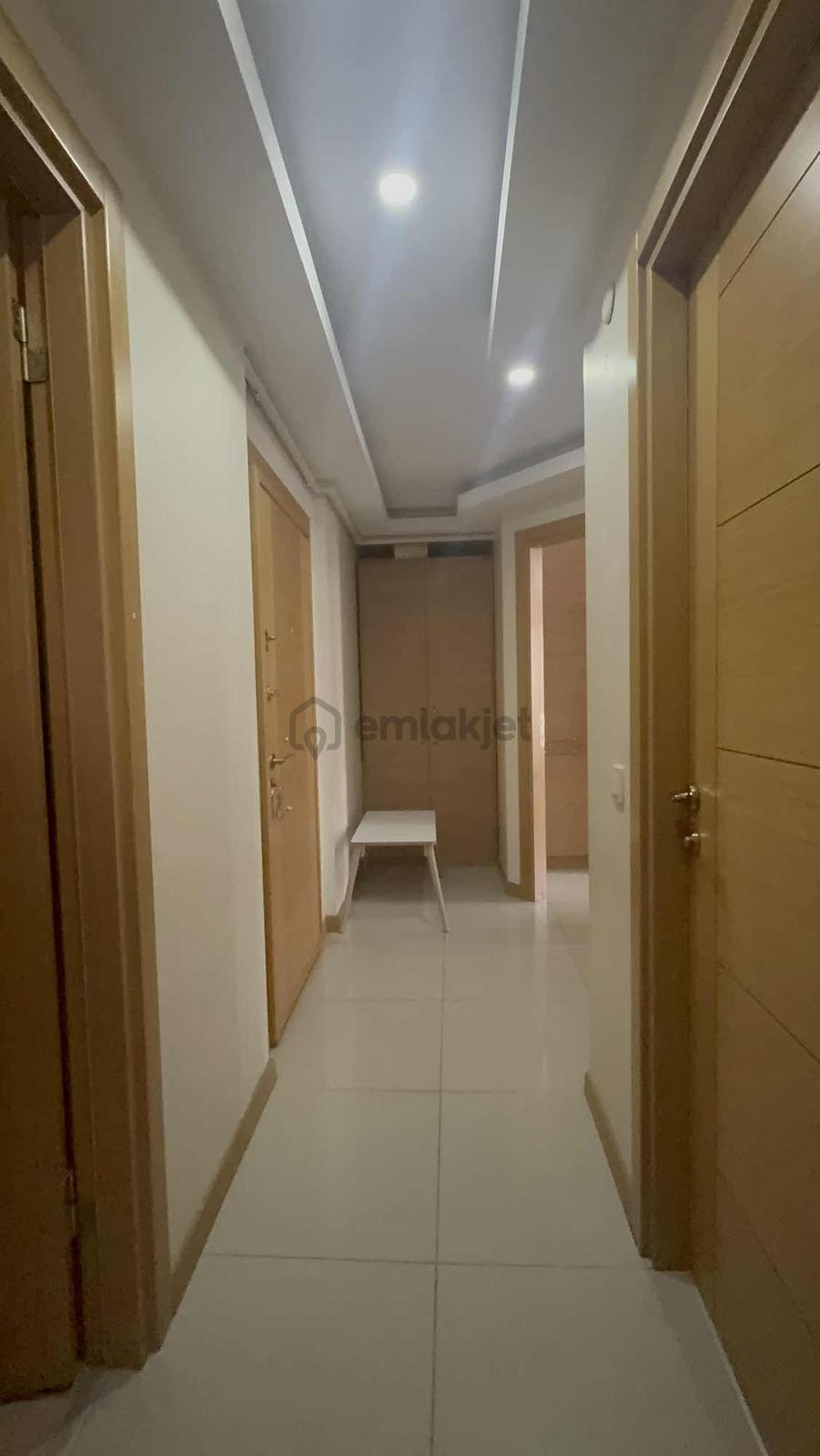 Samandıra Merkezde 2+1 Site İçinde Kiralık Arakat Daire - 30
