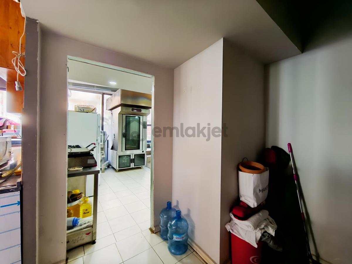 Ertuğrulgazide Köşe Başı 100m² Devren Kiralık Pastane & Kafe - 22