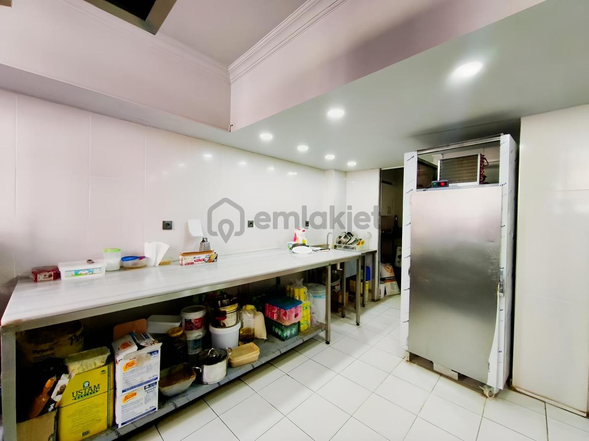 Ertuğrulgazide Köşe Başı 100m² Devren Kiralık Pastane & Kafe - 16