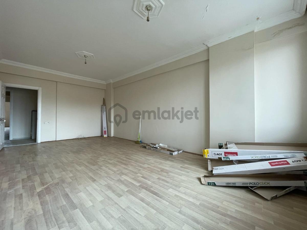 Üniversite Caddesi Üzeri Manzaralı Satılık 3+1 Daire - 2