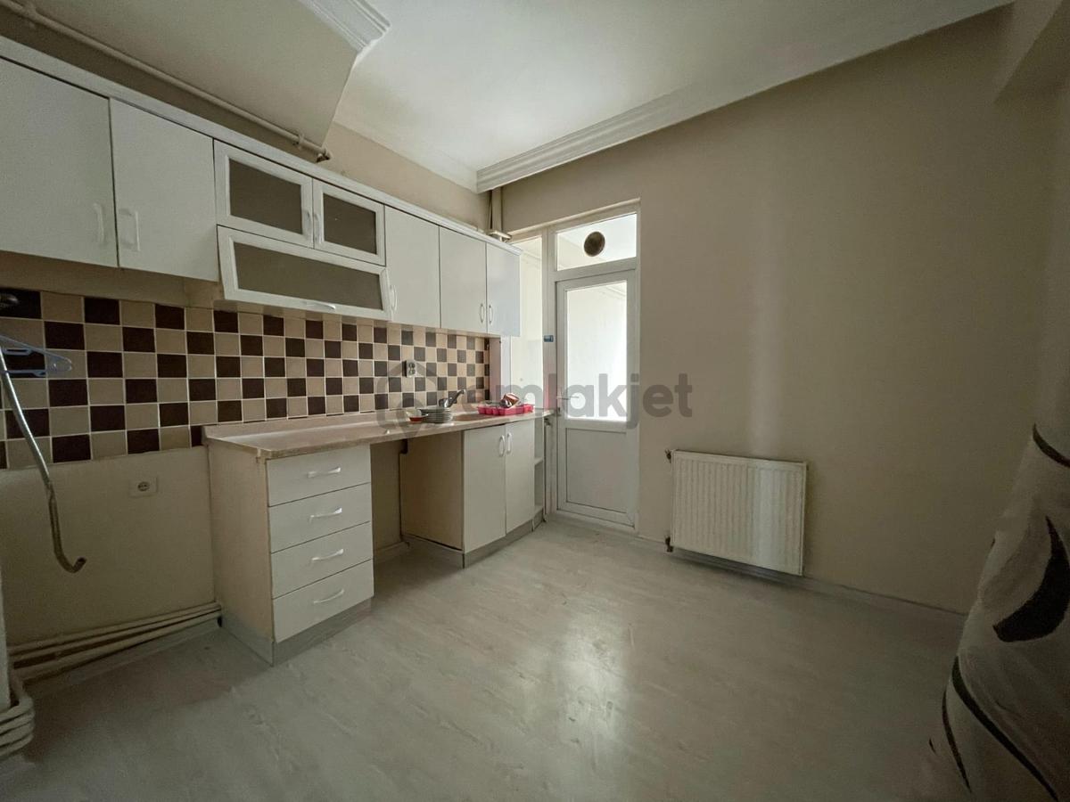 Üniversite Caddesi Üzeri Manzaralı Satılık 3+1 Daire - 10