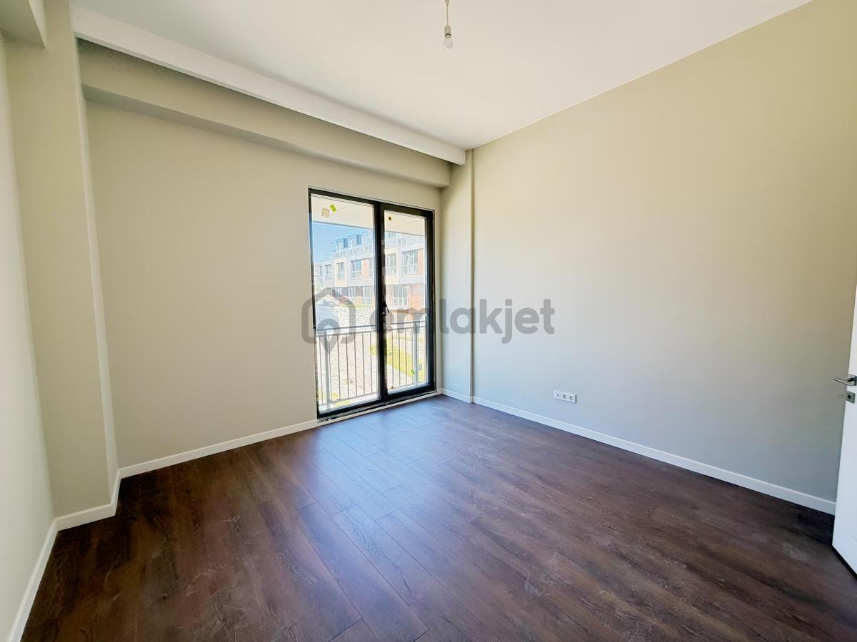 Cash'ten İzmit Boulevard Kabaoğlu'nda 1+1 Kiralık Daire - 35