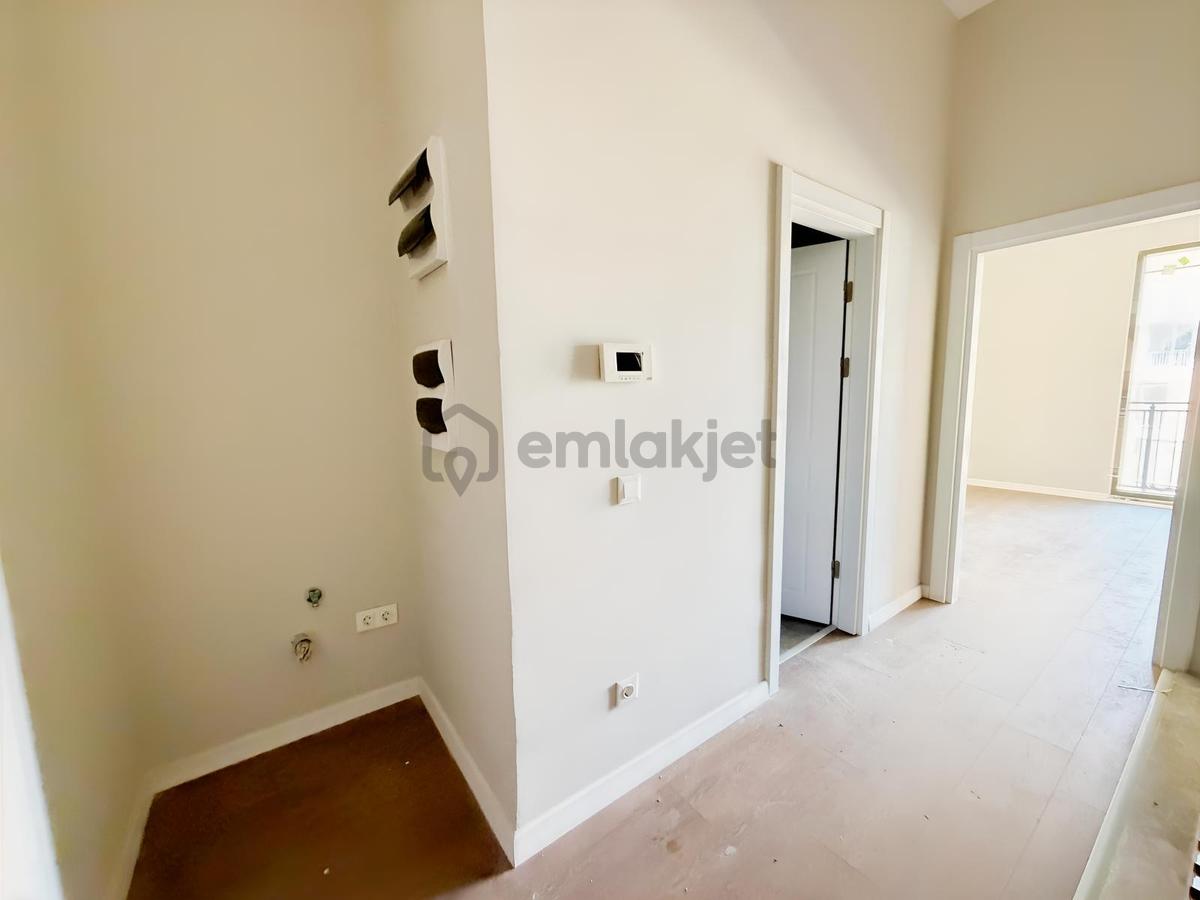 Cash'ten İzmit Boulevard Kabaoğlu'nda 1+1 Kiralık Daire - 3