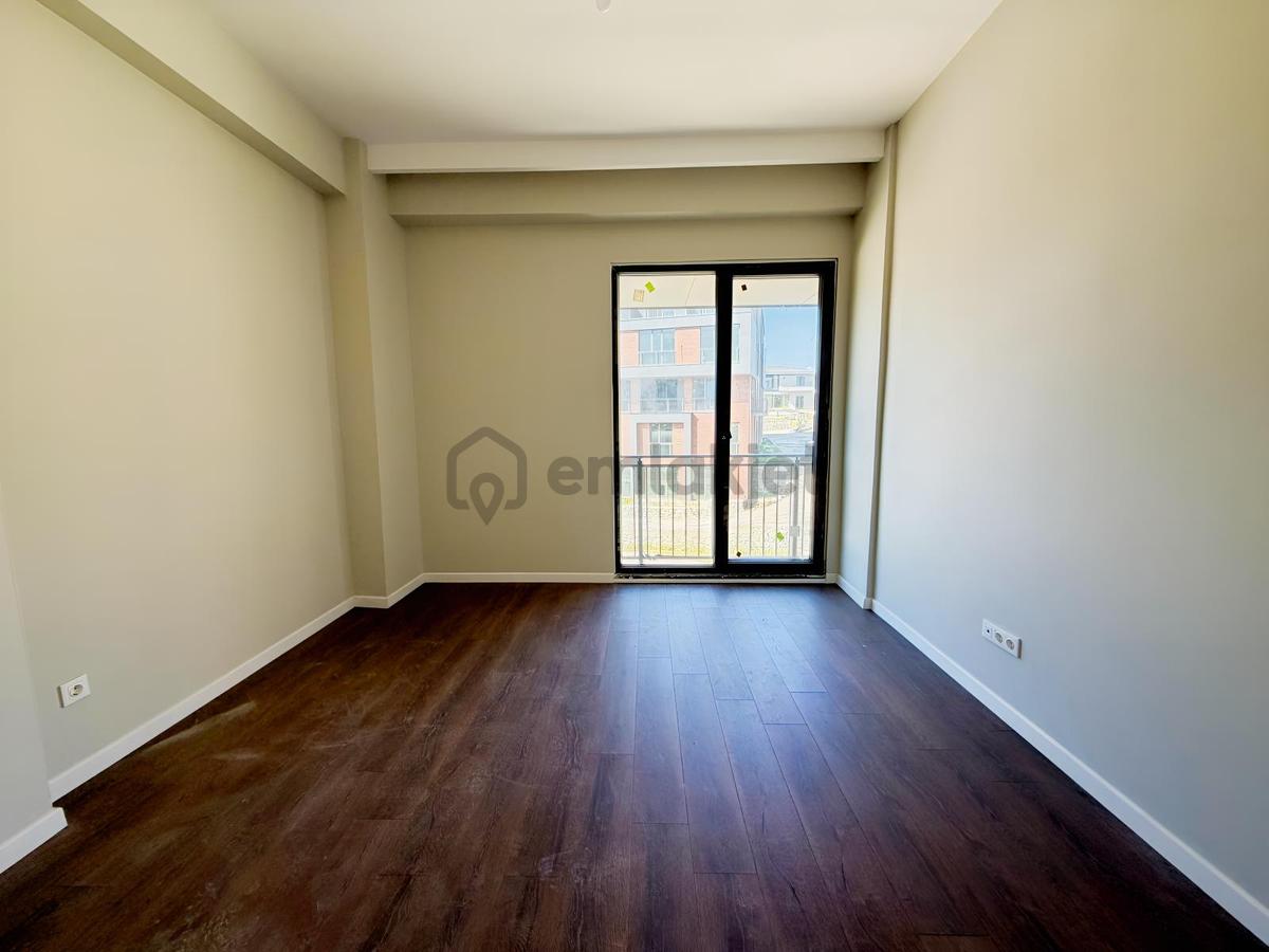 Cash'ten İzmit Boulevard Kabaoğlu'nda 1+1 Kiralık Daire - 8