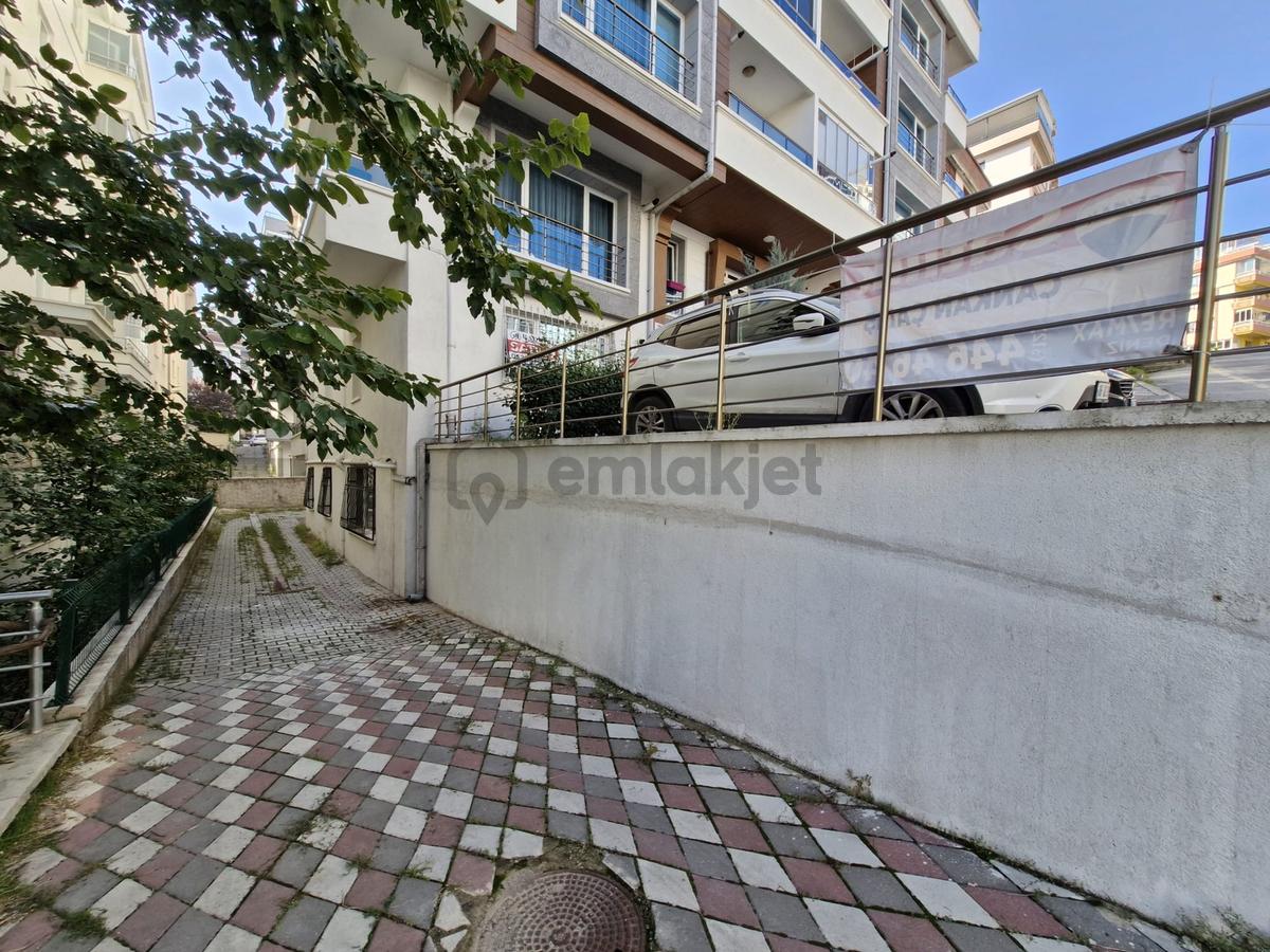 Bağcılar Mahallesi 211. Cadde'de Ara Kat Satılık 3+1 Kupon Daire - 25