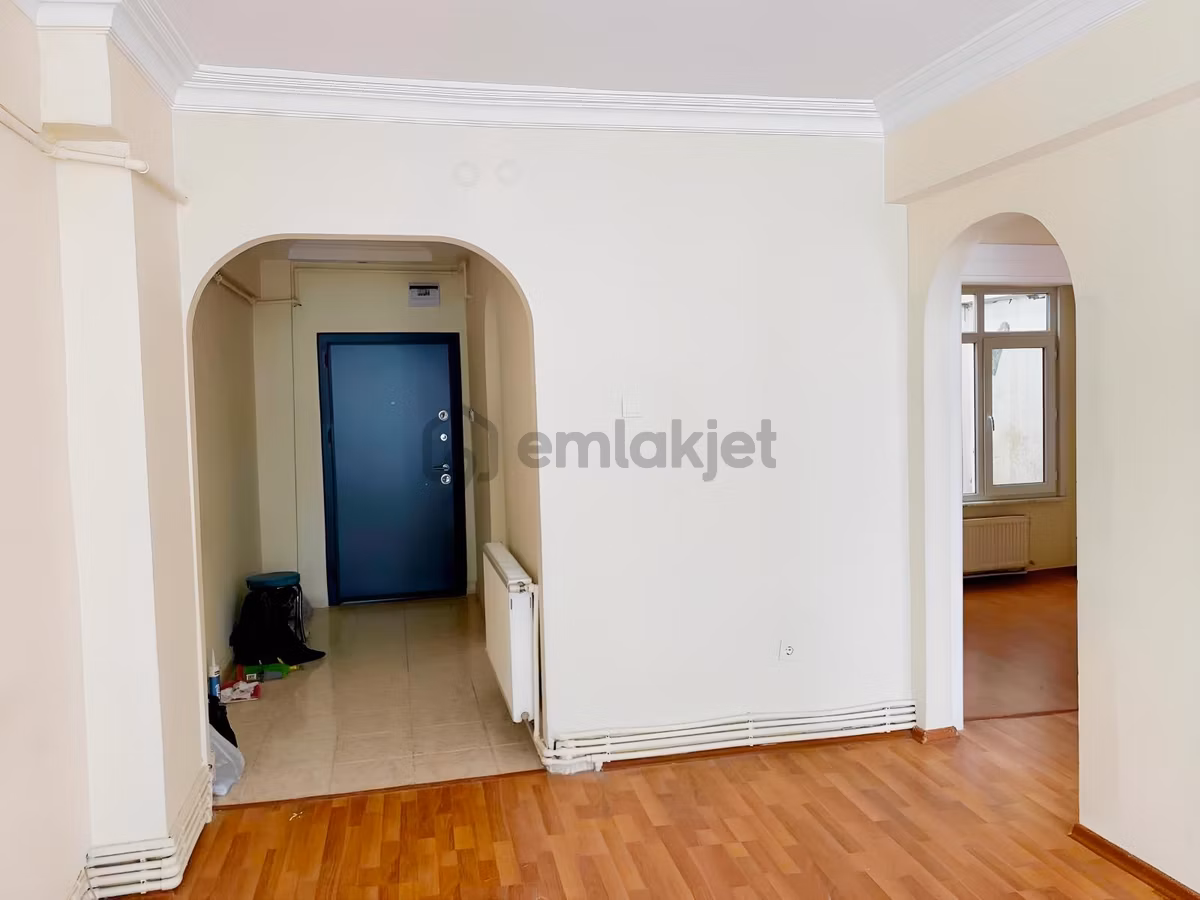 Cadde Üstü 2+1 Kiralık Üsküdar - 10
