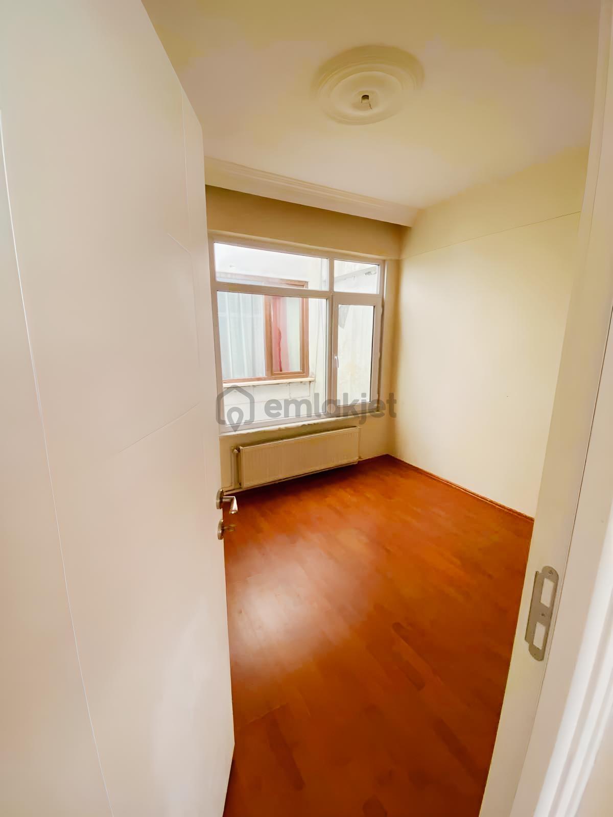 Cadde Üstü 2+1 Kiralık Üsküdar - 8