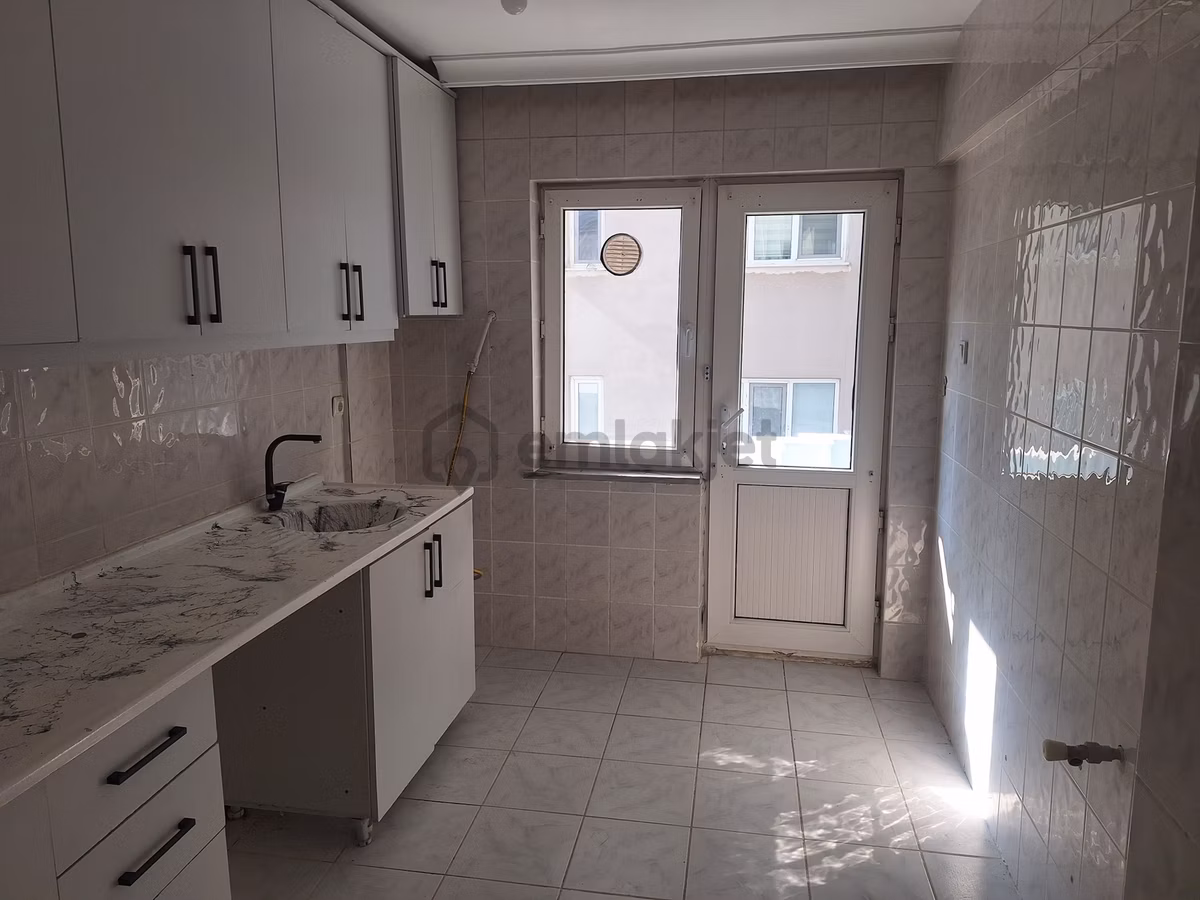 Esen'den Beşevler'de Müstakil Apt.'da Arakat Kiralık Daire - 8