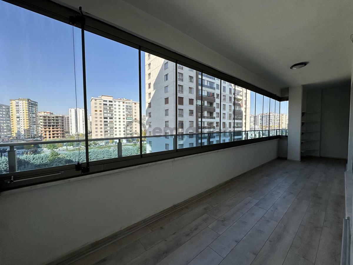 ''şefikcan Gizlibahçe Konutların'da 4+1 250 M2 Lüks Daire'' - 27