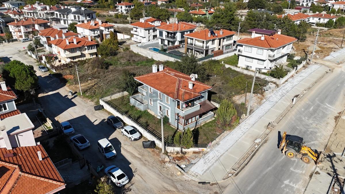 Muğla Menteşe Yeniköy'de Komple Satılık 2 Katlı Bina! - 3