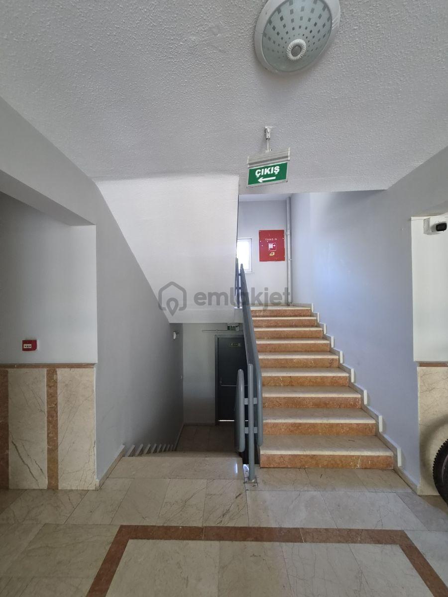 İzmit Arızlı Toki 'de Ulaşıma Yakın,ferah 2+1 Arakat Daire! - 3