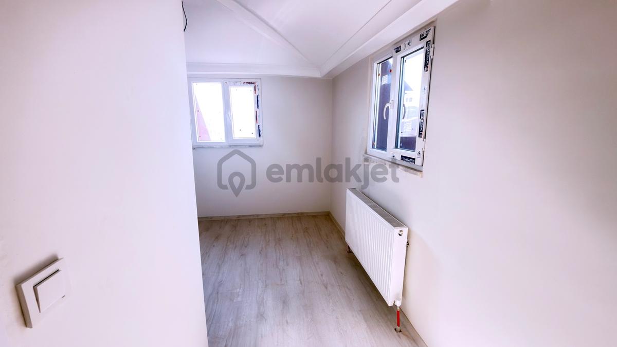 Sancaktepe Osmangazide Geniş Kullanımlı 4+1 Teraslı & E.banyo - 20