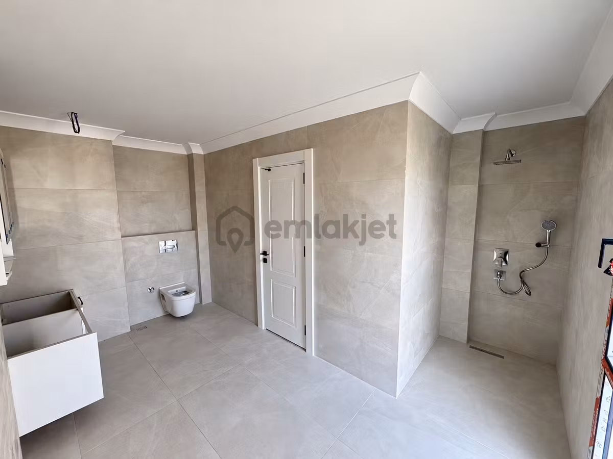 Karaağaç'ta Satılık Galeri Boşluklu Özel Yapım Tripleks Villa - 30