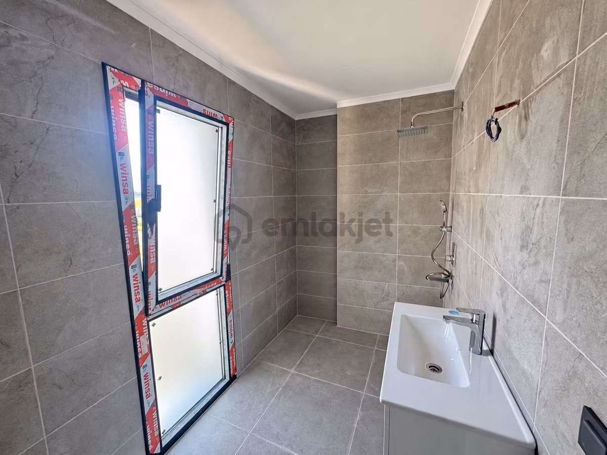 Karaağaç'ta Satılık Galeri Boşluklu Özel Yapım Tripleks Villa - 23