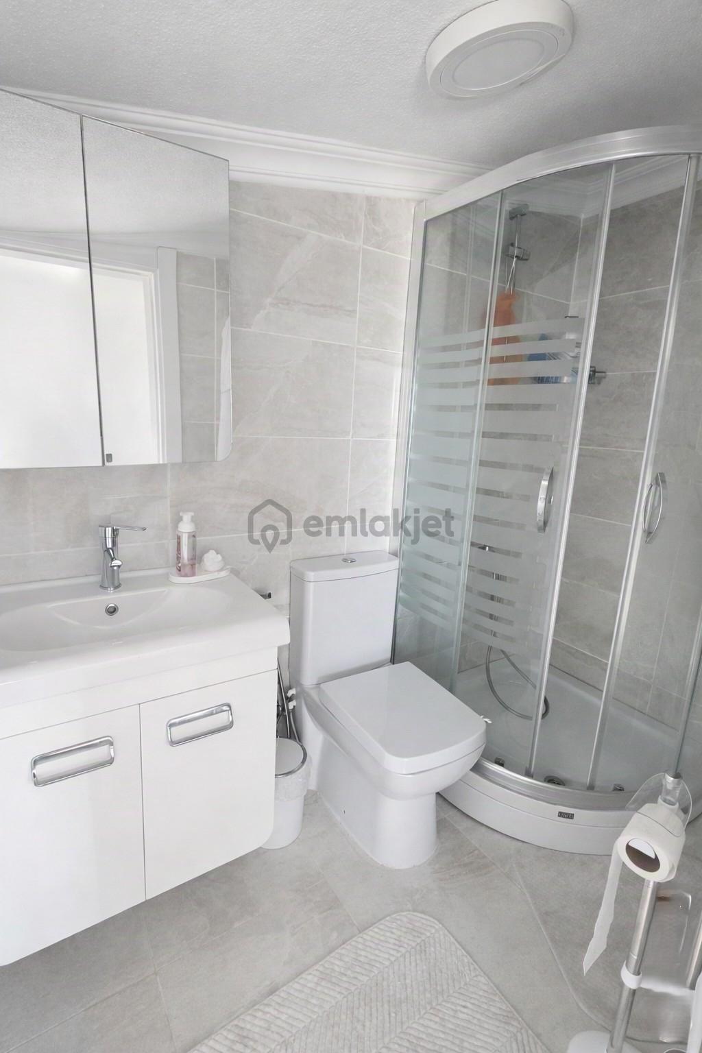 Denize Sıfır 5 Odalı Satılık Bahceli Villa - 18