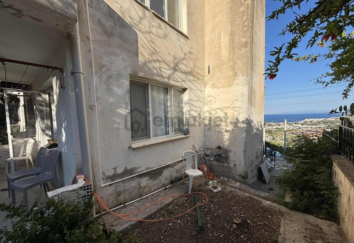 Karaburun Merkezde Satılık Bahçe Katı Daire - 34